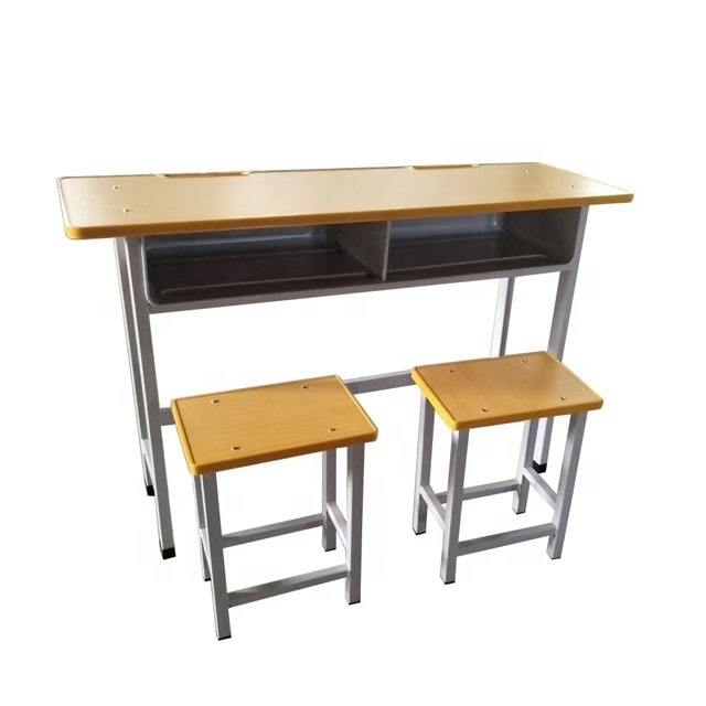 Постучанный вниз Humanized стол школы дизайна со стулом